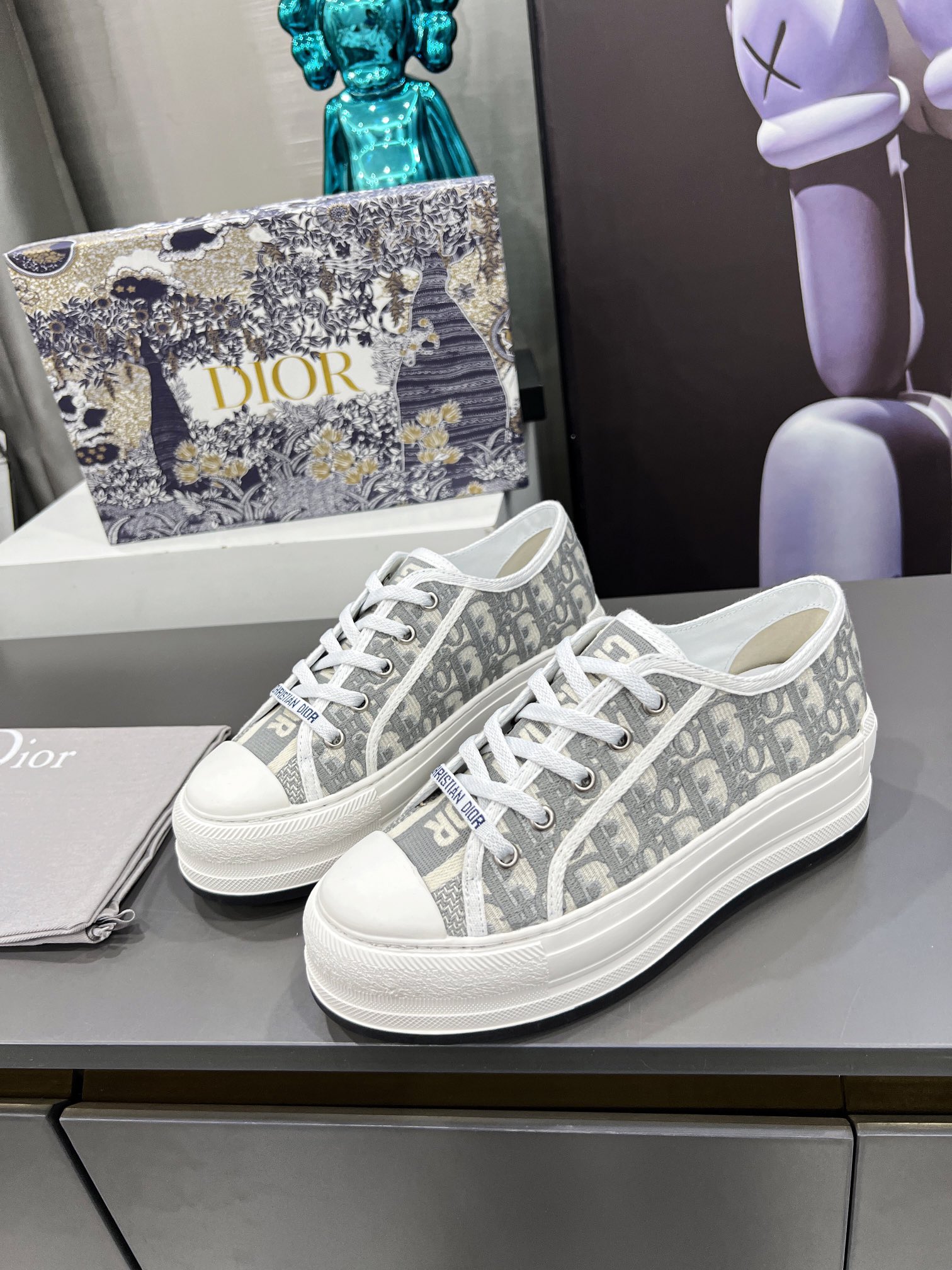 Women's high heels